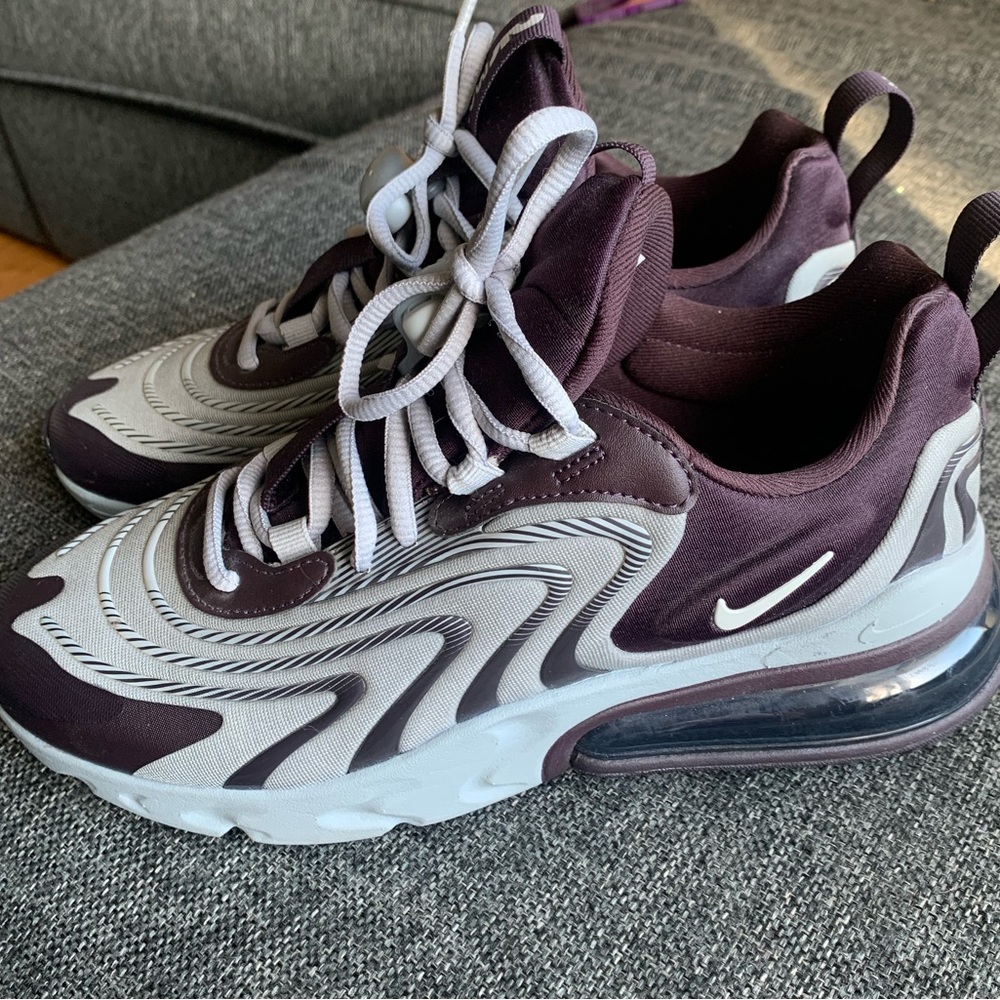 NIKE AIR MAX 270 REACT ENG